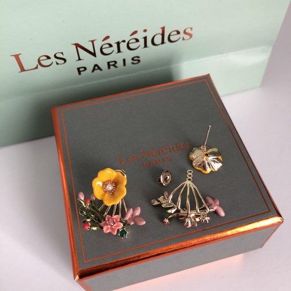 Winter Gardens Yellow Flowers with Little Flowers - Picture 5 of 10